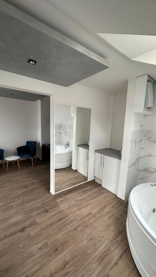 Seti Gorgeous Apartments With Jacuzzi Belgrado Esterno foto